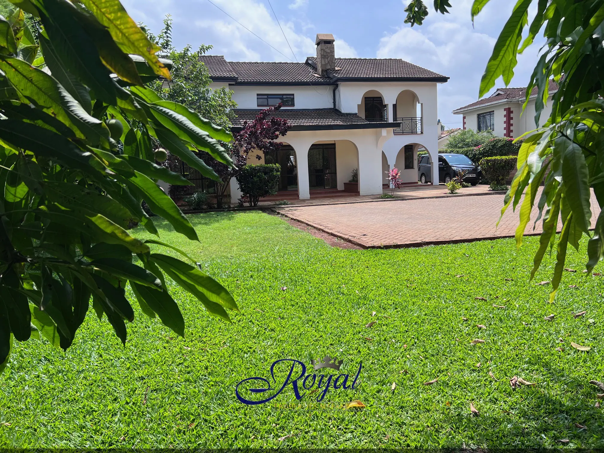 4 bedroom townhouse in a prime-location - MT. View for Sale
