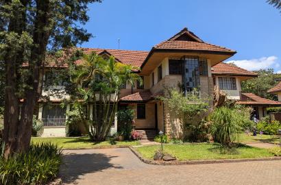 4 Bedroom Viila For Sale in Spring Valley